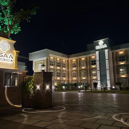 Esaa Airport Hotel Kochi Exterior photo
