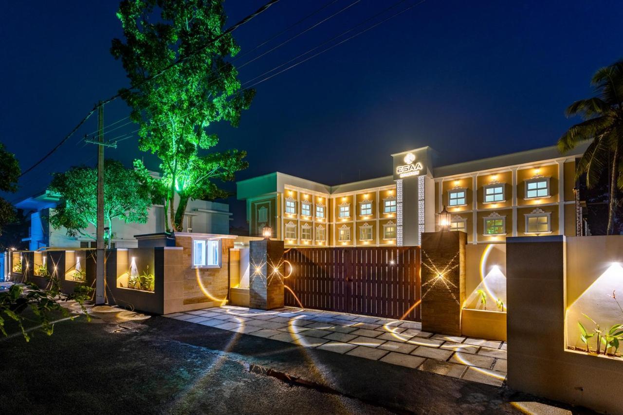 Esaa Airport Hotel Kochi Exterior photo