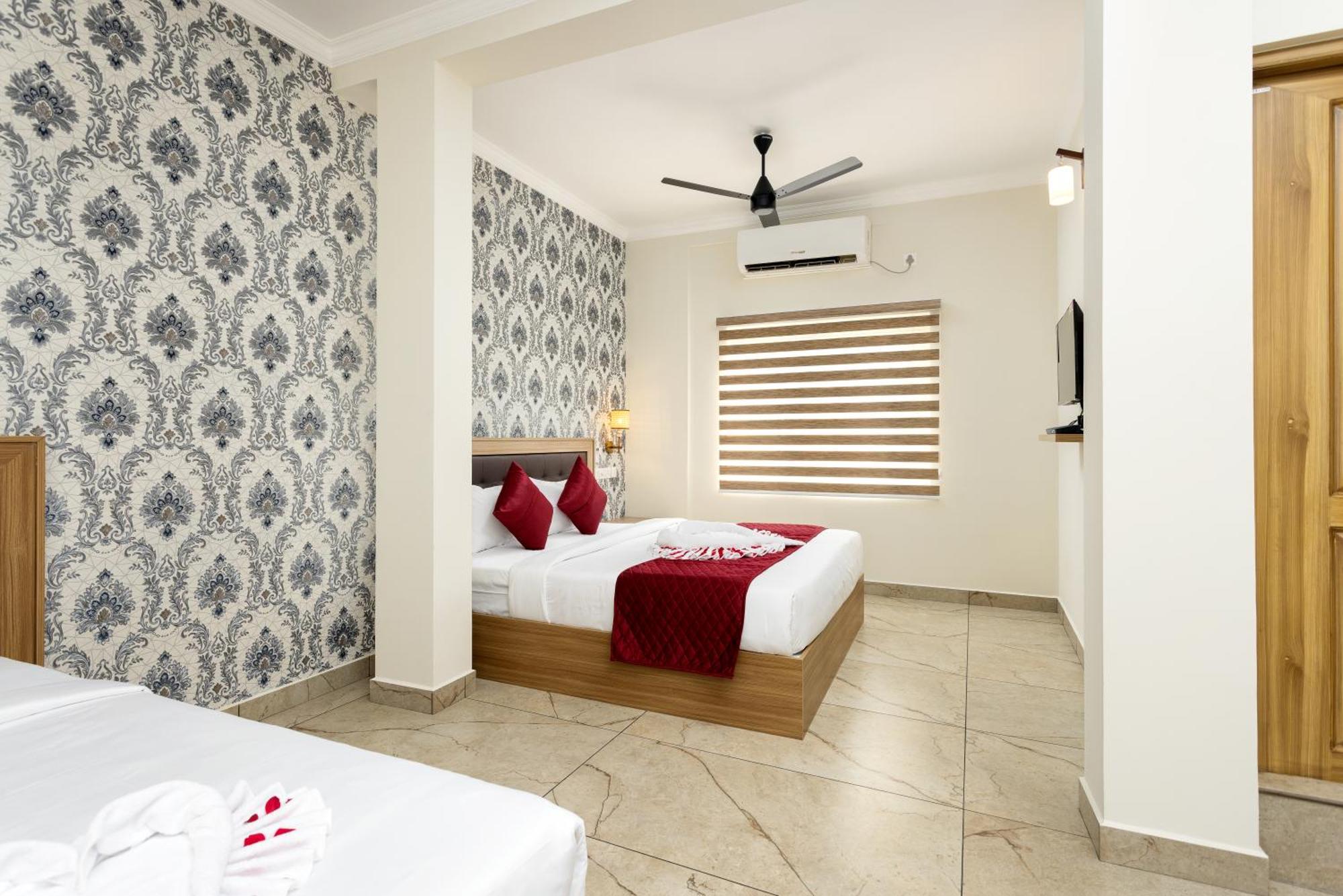 Esaa Airport Hotel Kochi Exterior photo